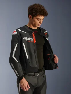 Alpinestars Gp Force V2 Leather Airflow Motorjas Black White 12> Motorjassen