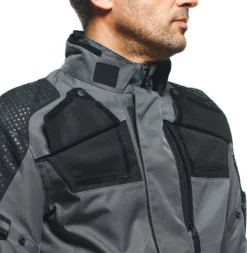 Dainese Ladakh 3L D-Dry Motorjas Iron Gate/Black 44B><noscript><img width=