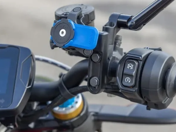 Quad Lock Brake/Clutch Master Cylinder Phone Mount Brake/Clutch Master Cylinder Phone Mount> Telefoonhouders