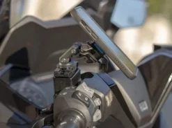 Quad Lock Brake Reservoir Phone Mount V2 Brake Reservoir Phone Mount V2><noscript><img width=