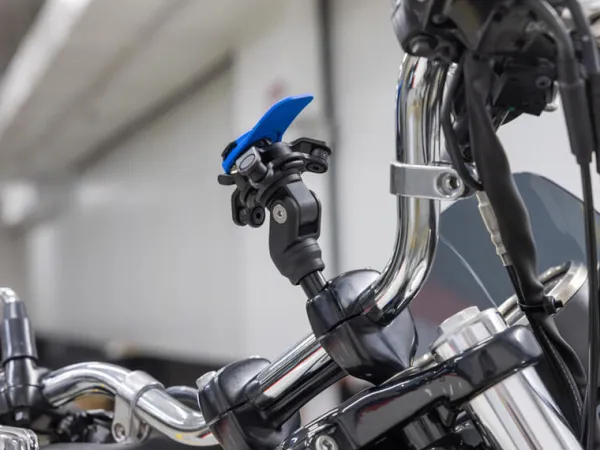 Quad Lock Klembevestiging op stuur Klembevestiging op stuur> Telefoonhouders