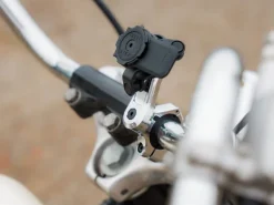 Quad Lock Pro Chrome Handlebar Mount Pro Chrome Handlebar Mount> Telefoonhouders