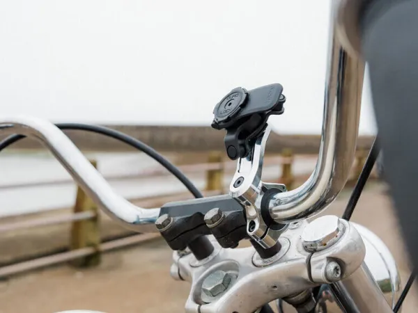 Quad Lock Pro Chrome Handlebar Mount Pro Chrome Handlebar Mount> Telefoonhouders